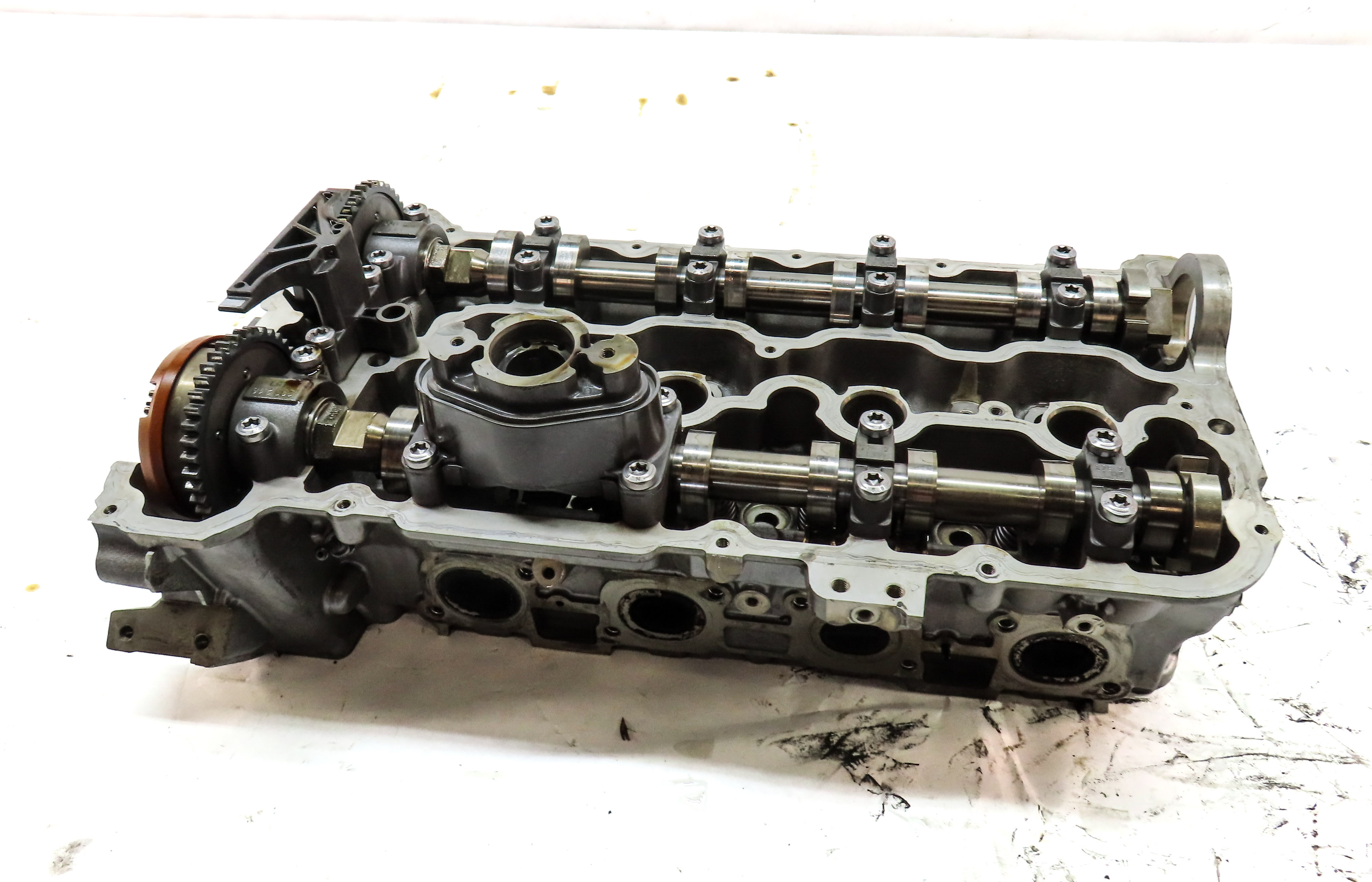 2010-2013 BMW X5M X6M ///M E70 E71 4.4L TURBO S63 RIGHT CYLINDER HEAD ASSEMBLY — exact item pictured